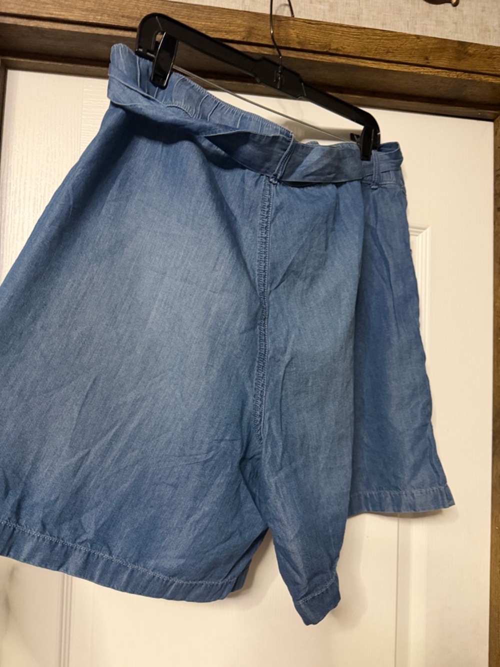 Code Bleu Chambray Button-Front Denim Shorts in Light Blue. Great fabric